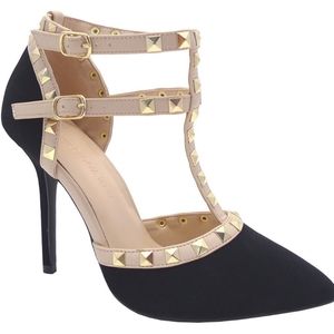🆕️•Black Studded Heels •